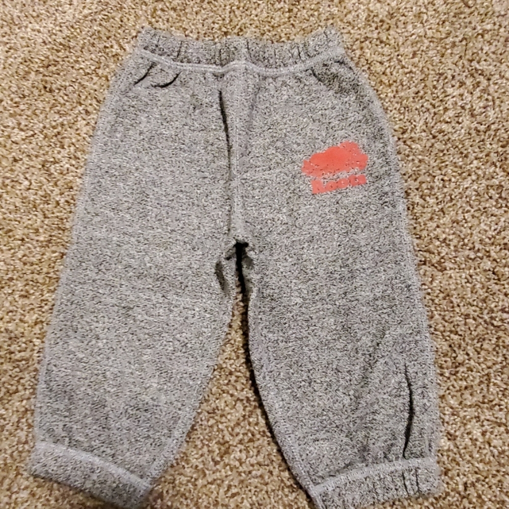 Roots sweatpants size 12 to 18 mon